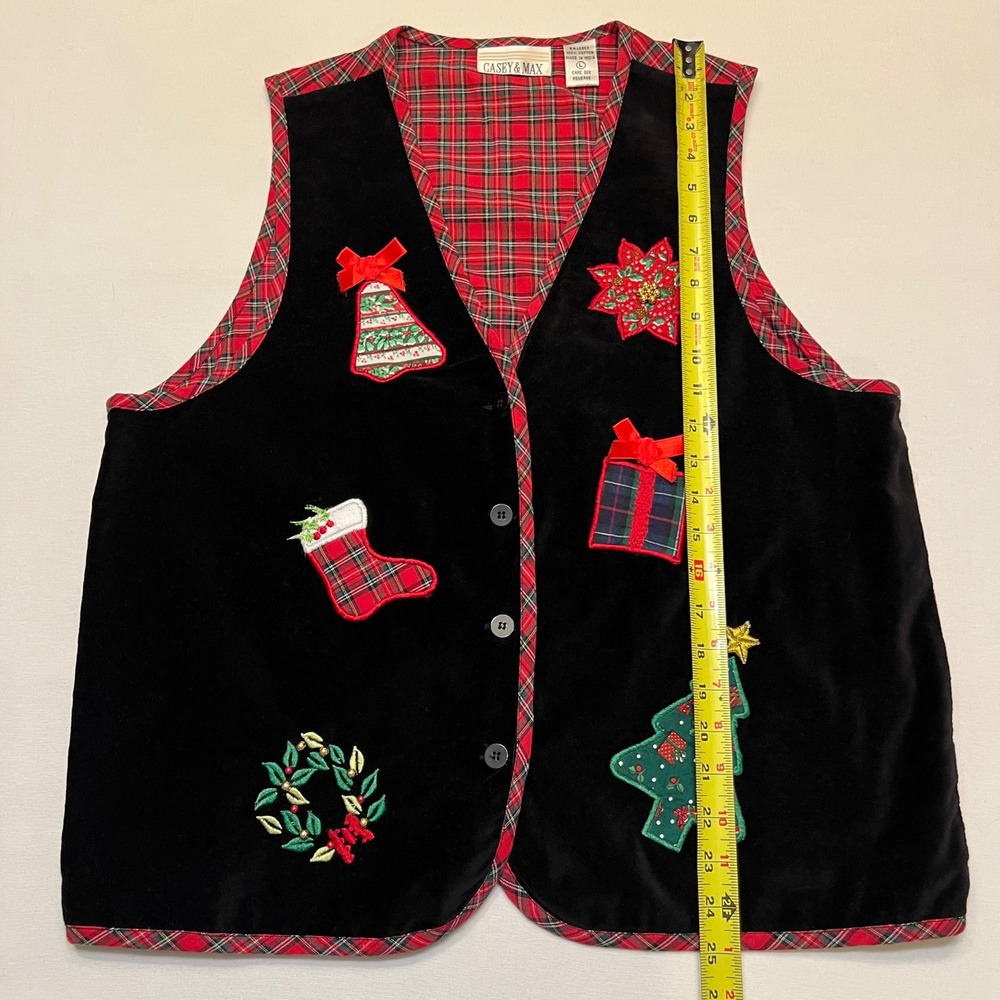 Casey & Max Black Red Plaid Vintage Embroidered Christmas Holiday Vest Size L - Picture 4 of 6